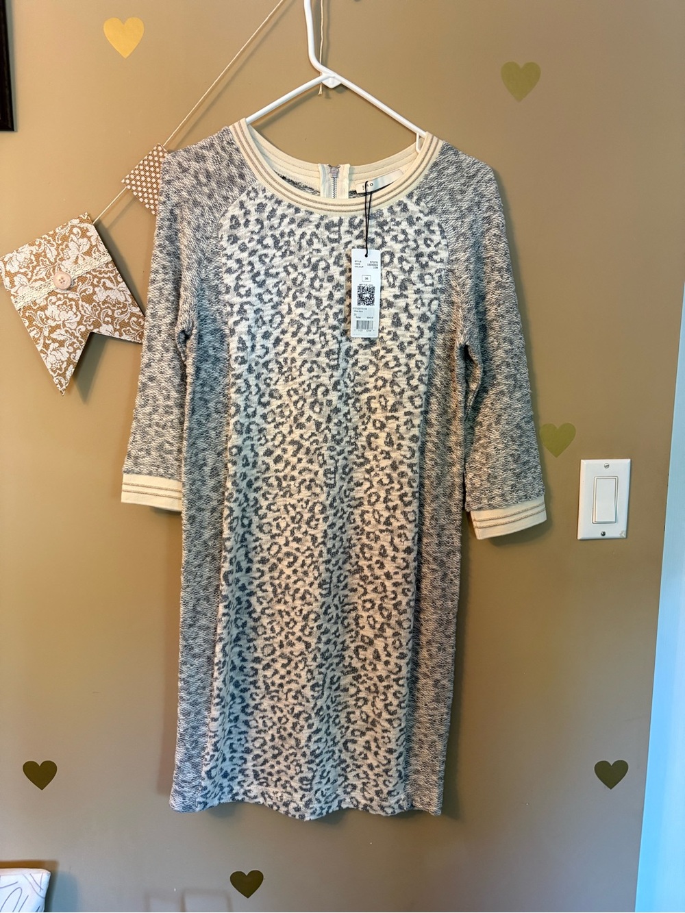 NWT Qui Sparkle Animal Print Knit Dress - Picture 2 of 9